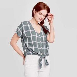 Universal Thread plaid tie-front top